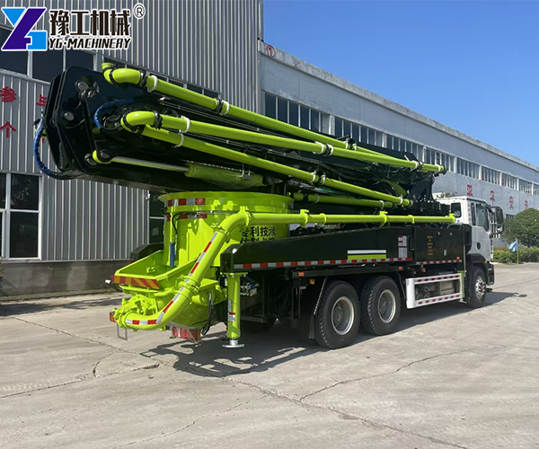 Boom Pump Truck