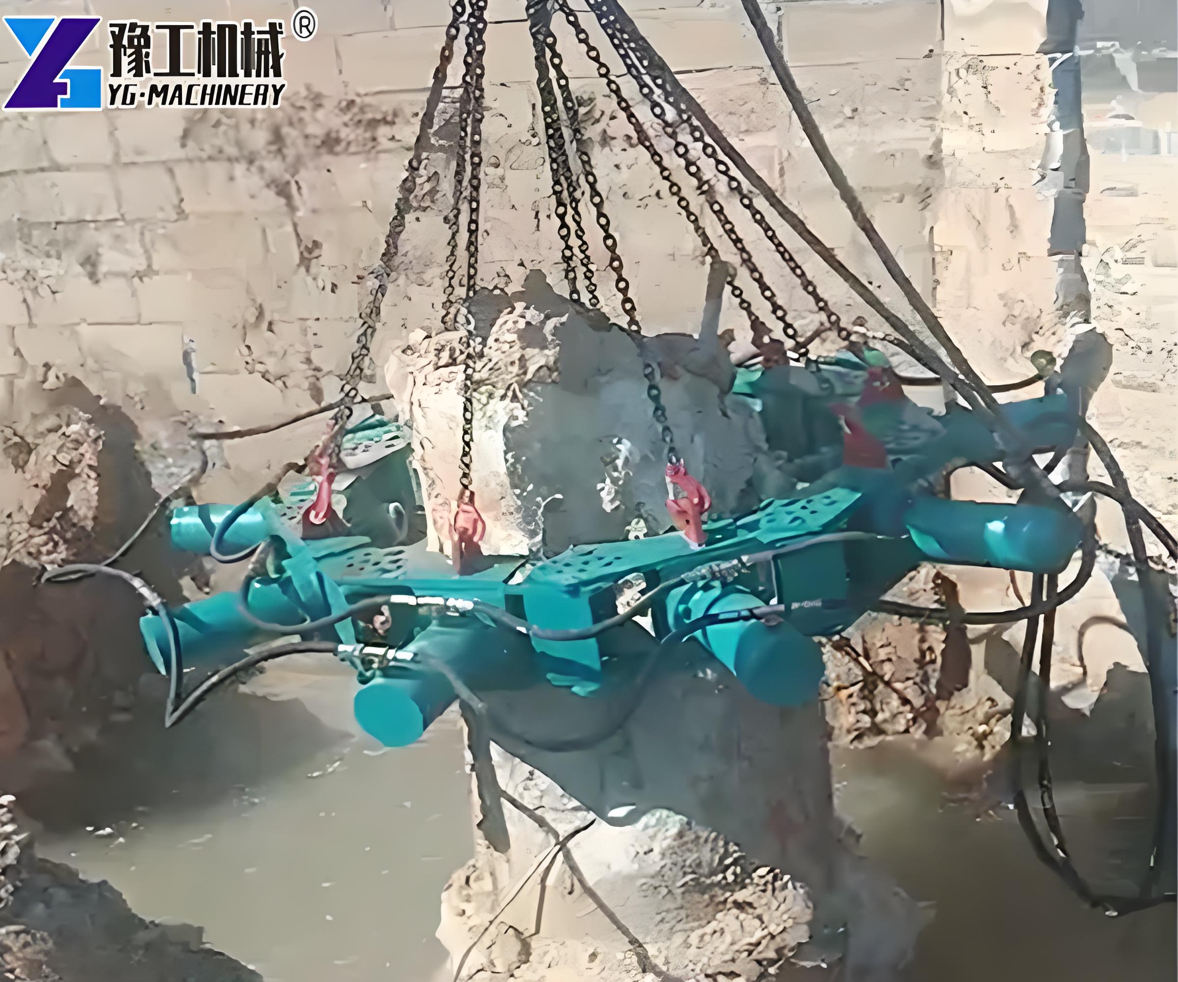 Hydraulic Pile Cutter Working