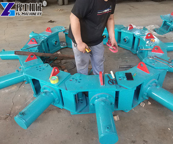 Pile Breaker Machine and Worker