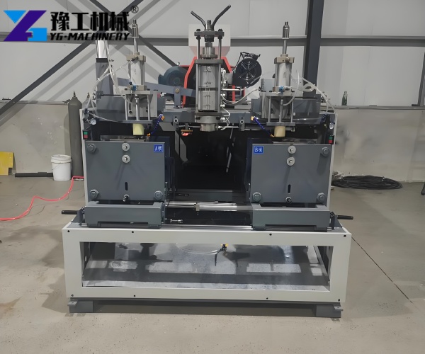 Semi-Automatic PET Bottle Blow Molding Machine