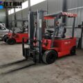 electric forklift loading